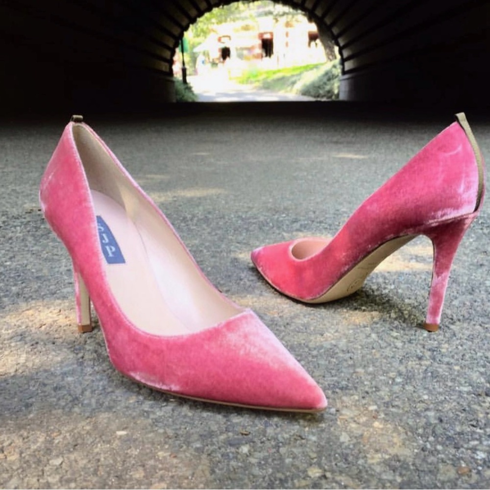 SJP by Sarah Jessica Parker Fawn Pink "Polite" Velvet Pointed Toe Stiletto Pumps